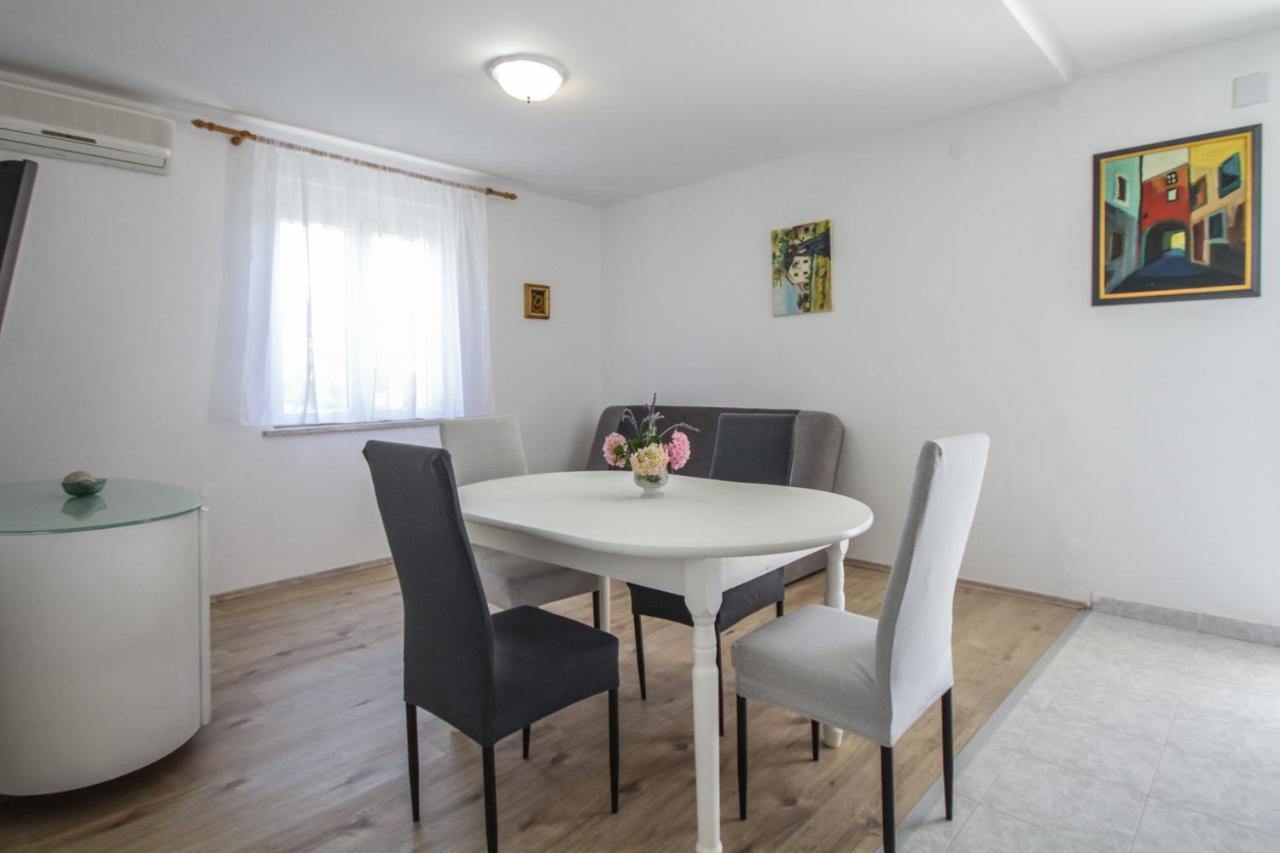 Apartment Tosca With Parking Rovinj Exterior foto