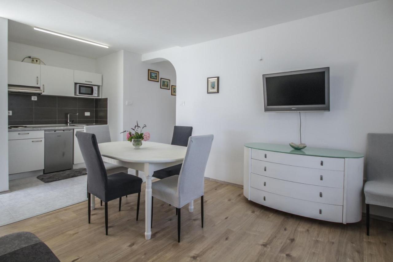 Apartment Tosca With Parking Rovinj Exterior foto